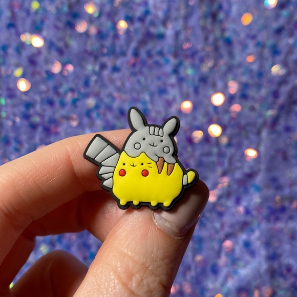 One left!! 💜 Pikachu and Pusheen Crocs Charm - Picture 2 of 4